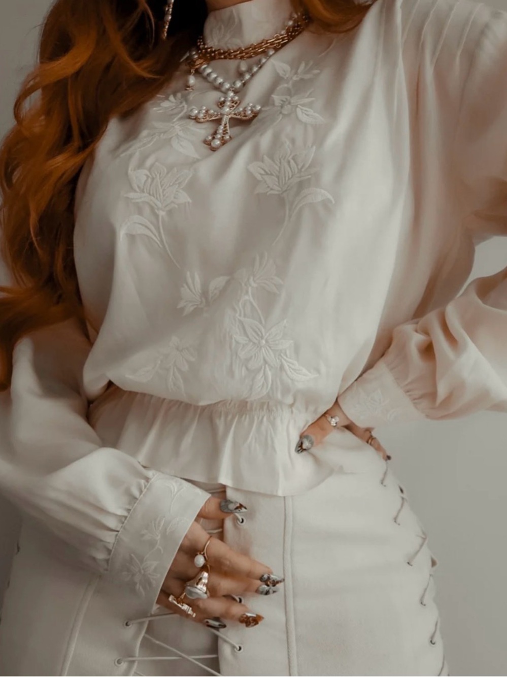 Gorgeous embroidered blouse Lively Ghosts